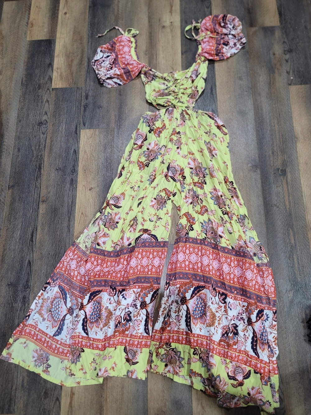 Free People Bali Jumper Lime Green Floral Cutout Wide Leg Jumpsuit XS EUC - Picture 2 of 14